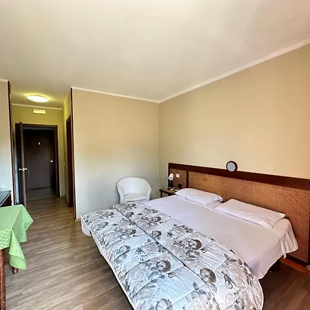 Battaglia Hotel *